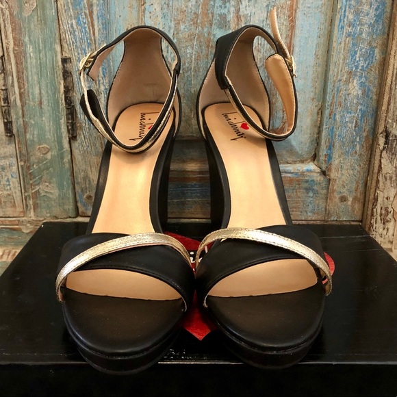 Luichiny Addison Wedge - Picture 2 of 8